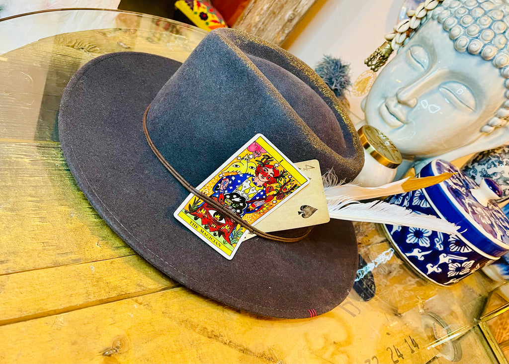 Mad Hatter Tarot The Magician HAT